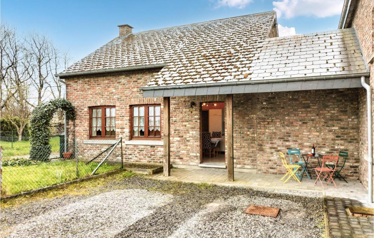 Nice Home In Somme-Leuze With Wifi Extérieur photo